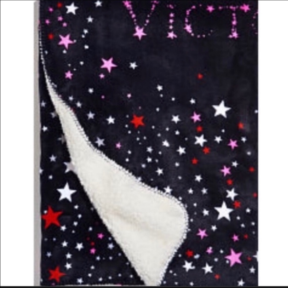 Victoria’s Secret Christmas Sherpa blanket - Picture 2 of 4